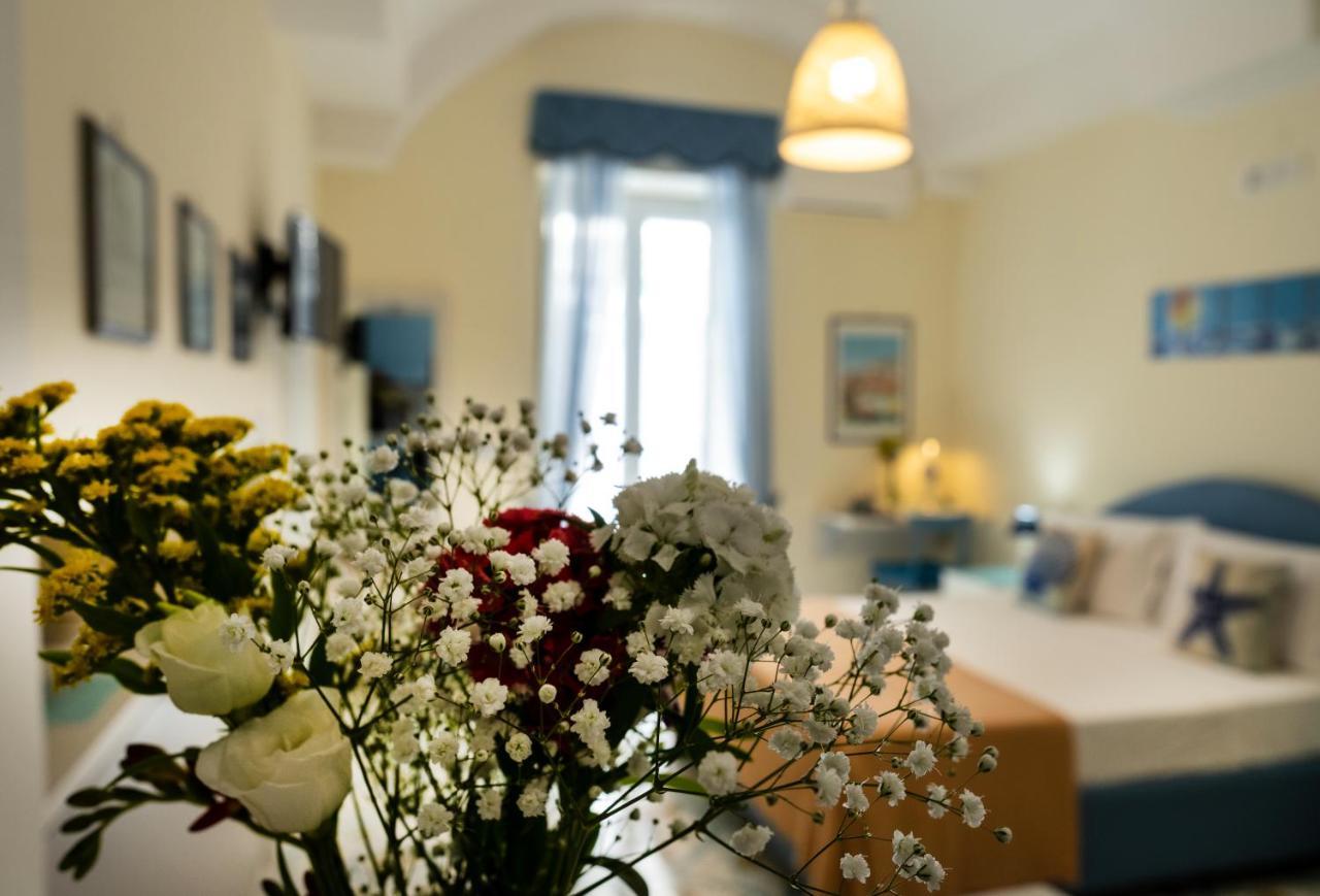 Libeccio - Apartment With Terrace And Sea View Maiori Exterior photo