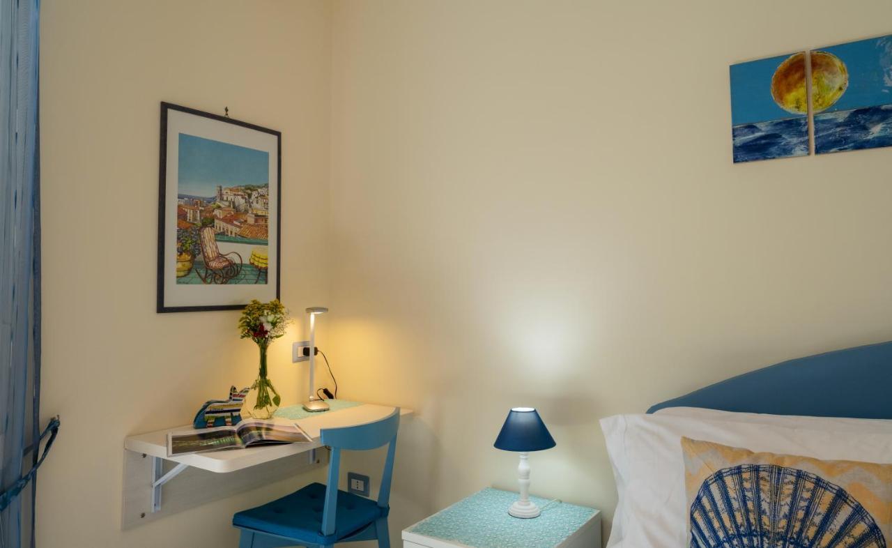 Libeccio - Apartment With Terrace And Sea View Maiori Exterior photo